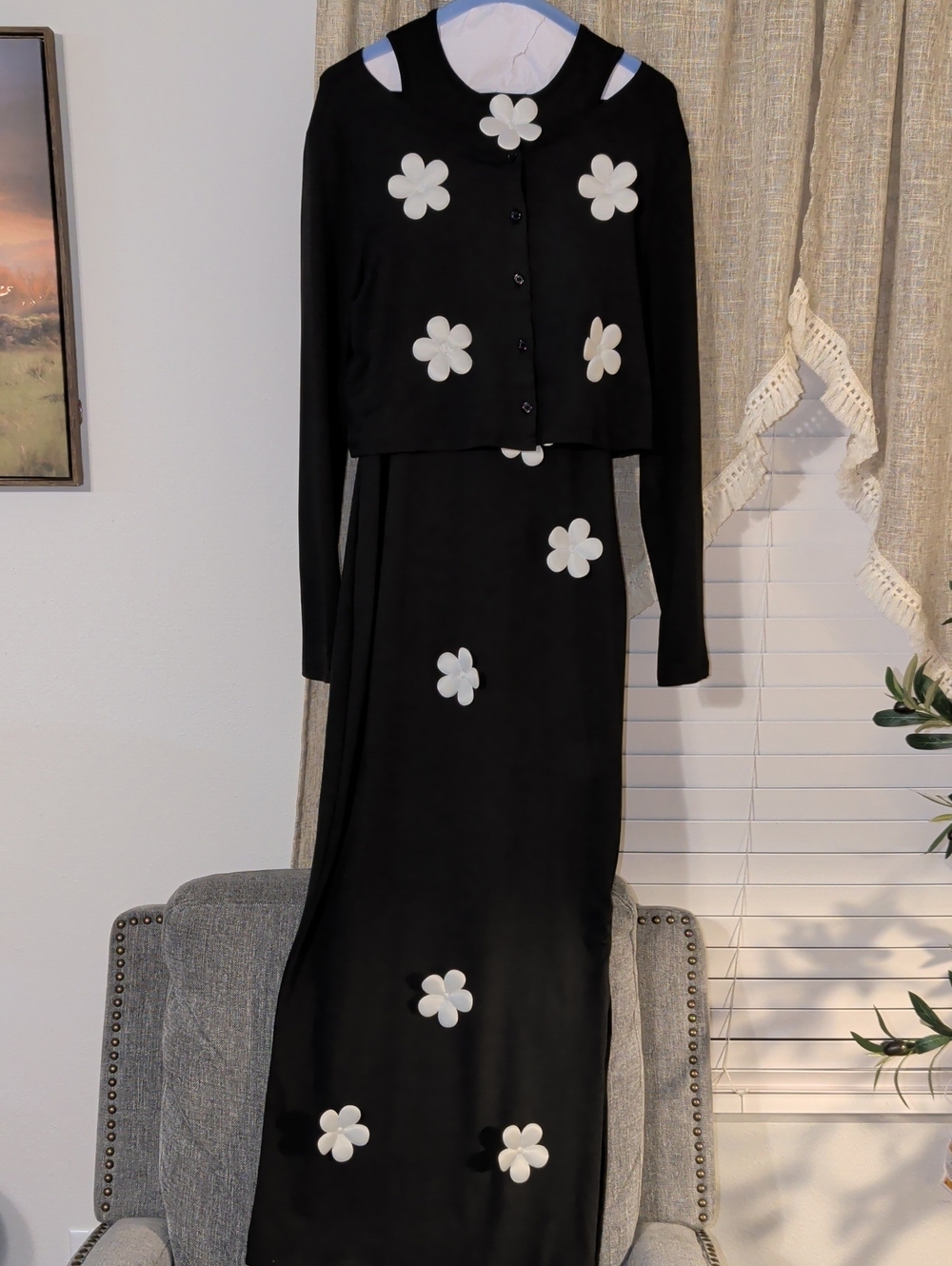 SHEIN Black Maxi Skirt Set with White Floral Appliqués
